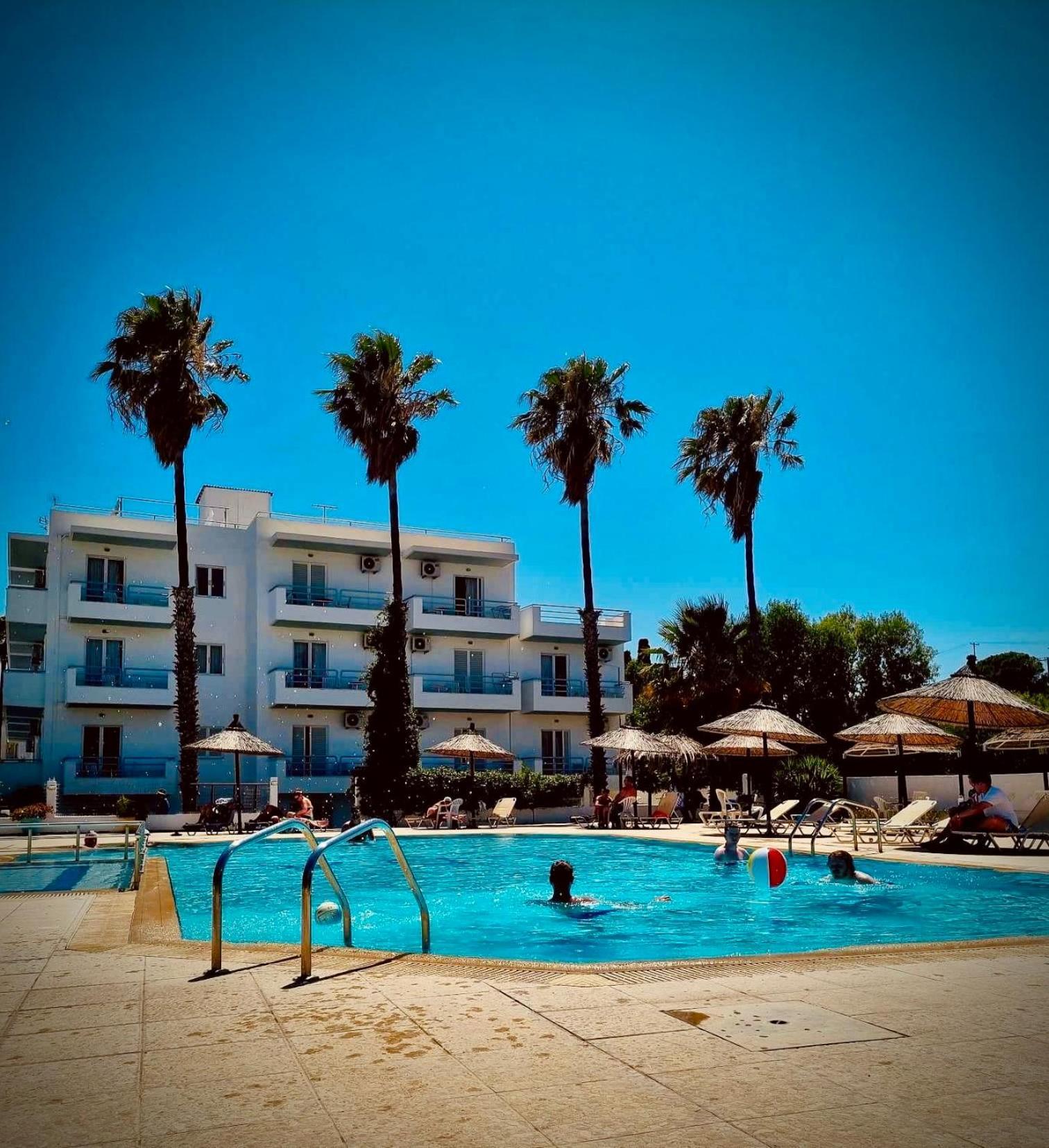 Hotel Elga &