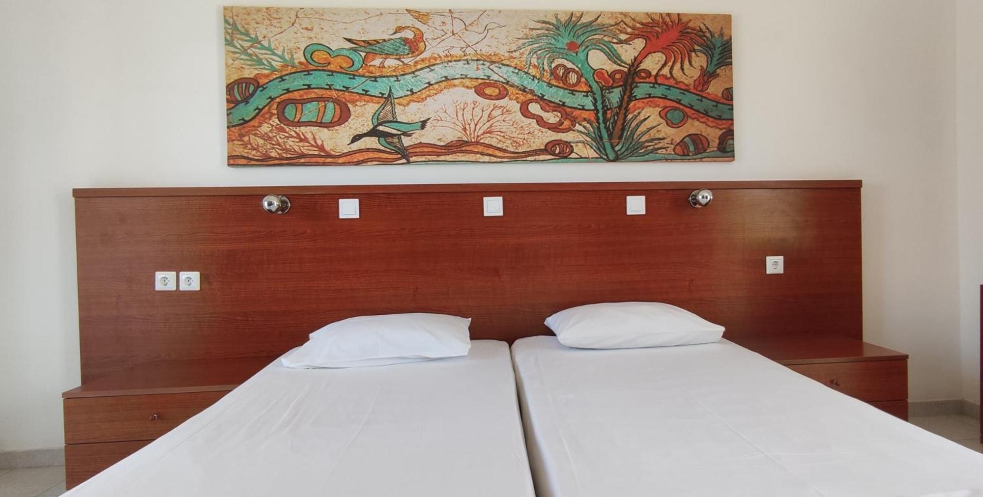 Elga & Hotel 2*