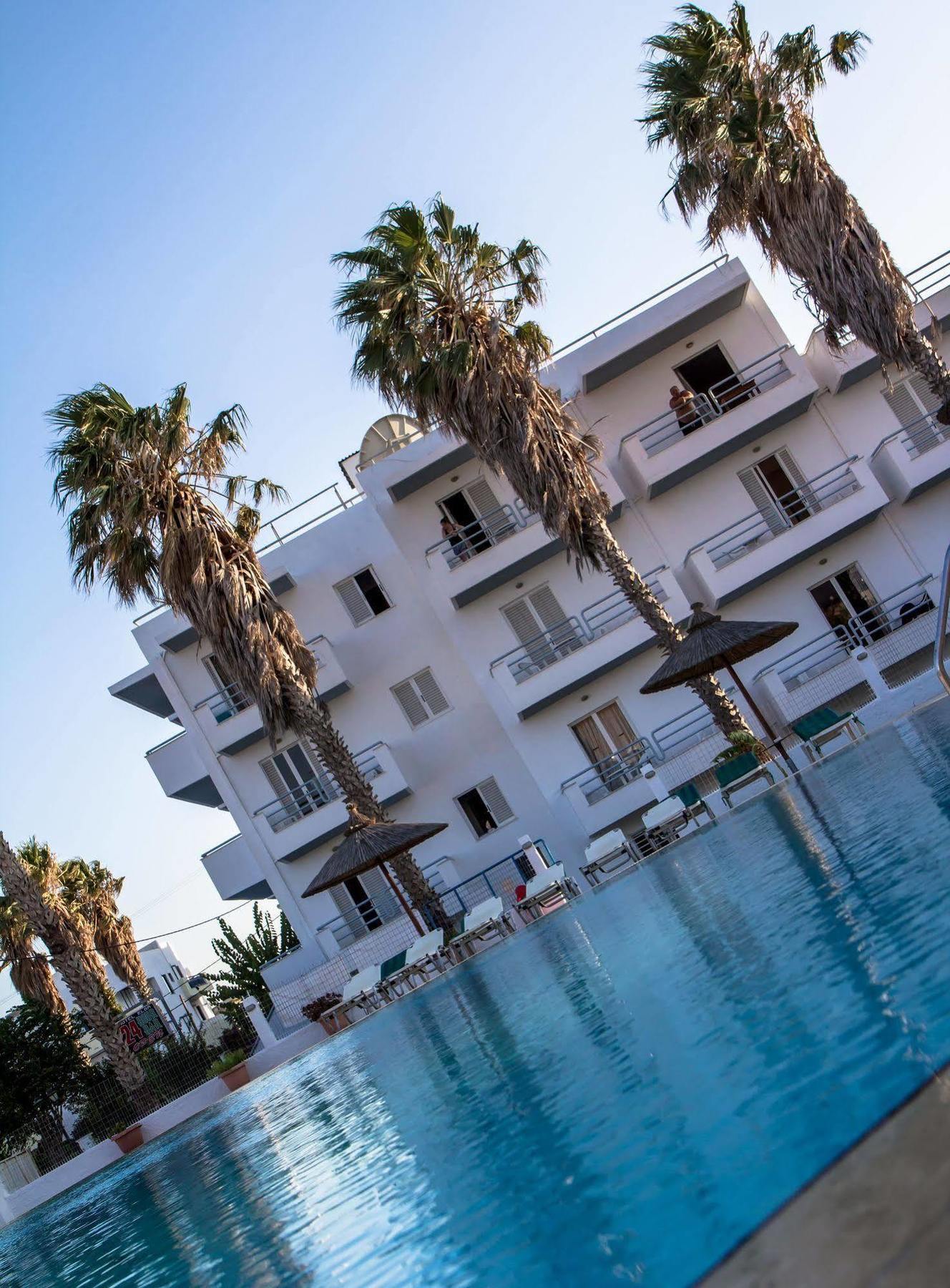 Elga & Hotel Kardamena (Kos)