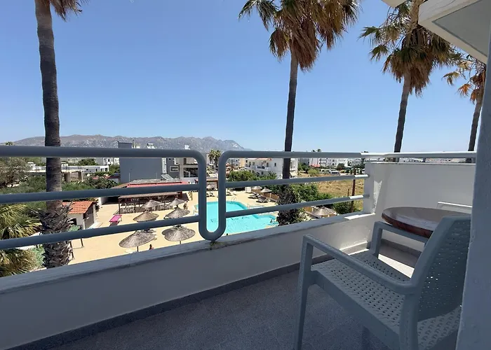 Elga Hotel & Apartments