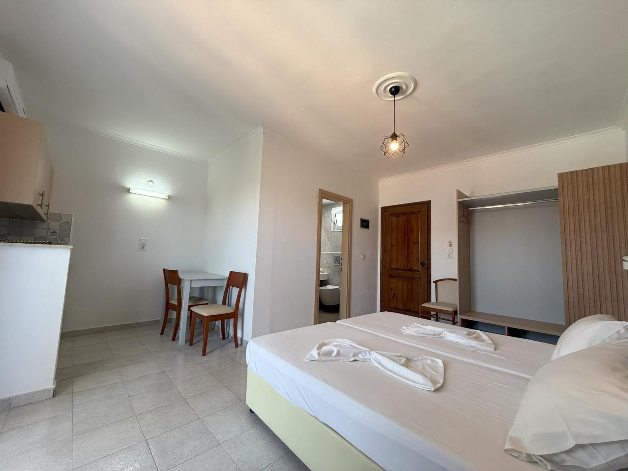 Otel Elga & 2*